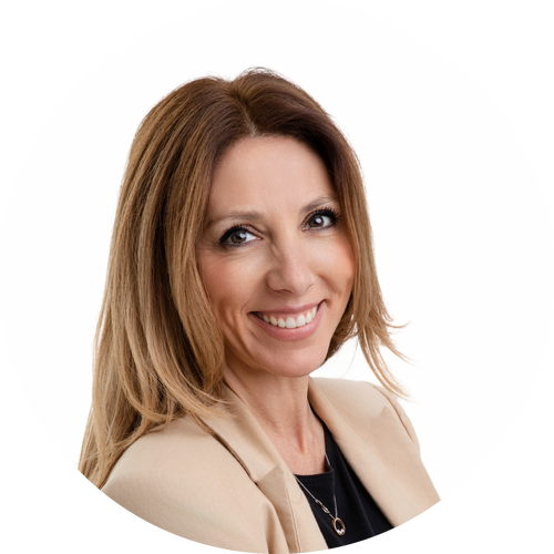 Virginia Gómez, dirección y administración de la clínica dental en Ontinyent